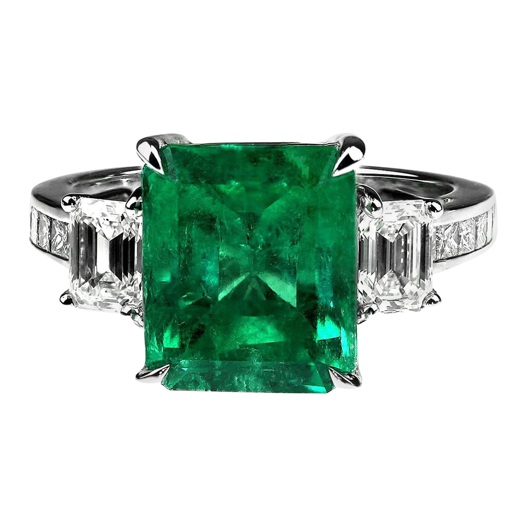 Certified Colombian Emerald and Diamonds Set Ring in Platinum at ...