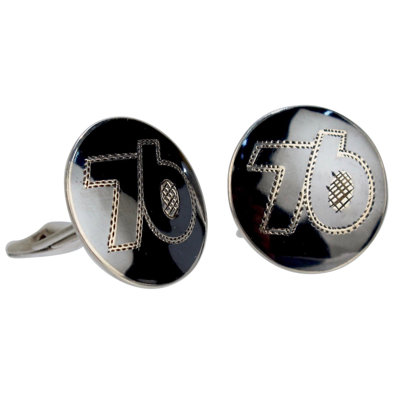 Pair of '76' Niello Sterling Silver Cufflinks by Alex Co of Siam For Sale