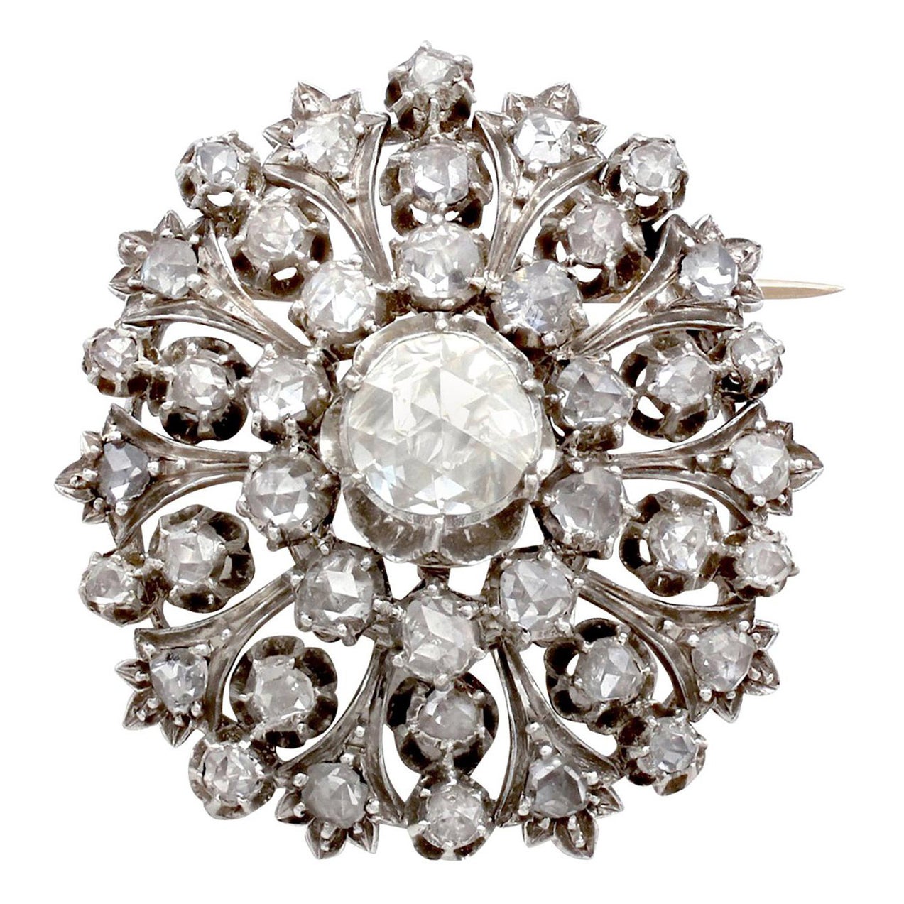 Antique Victorian 3.48 Carat Diamond and Yellow Gold Brooch For Sale