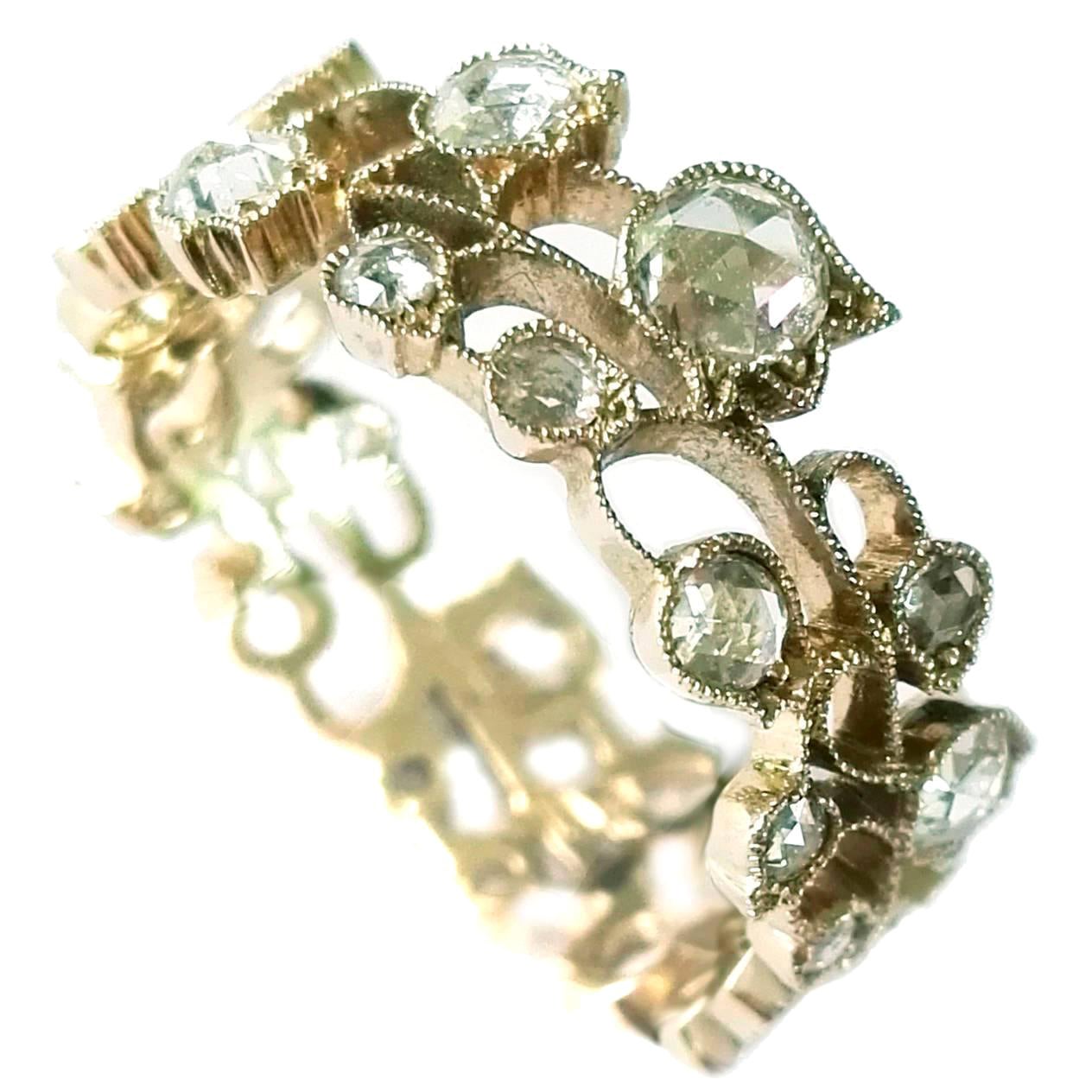 24 Karat Gold: Exquisite Close-ups of Hazel May’s Private Jewels