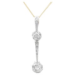 Pendentif ancien en or blanc serti de diamants, vers les années 1920
