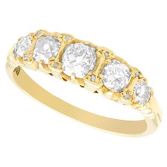 Anillo victoriano de cinco piedras de oro amarillo y diamantes de 1,78 quilates