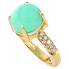 Cabochon Cut Green Chrysoprase and White Diamond 18 Karat Gold Cocktail Ring