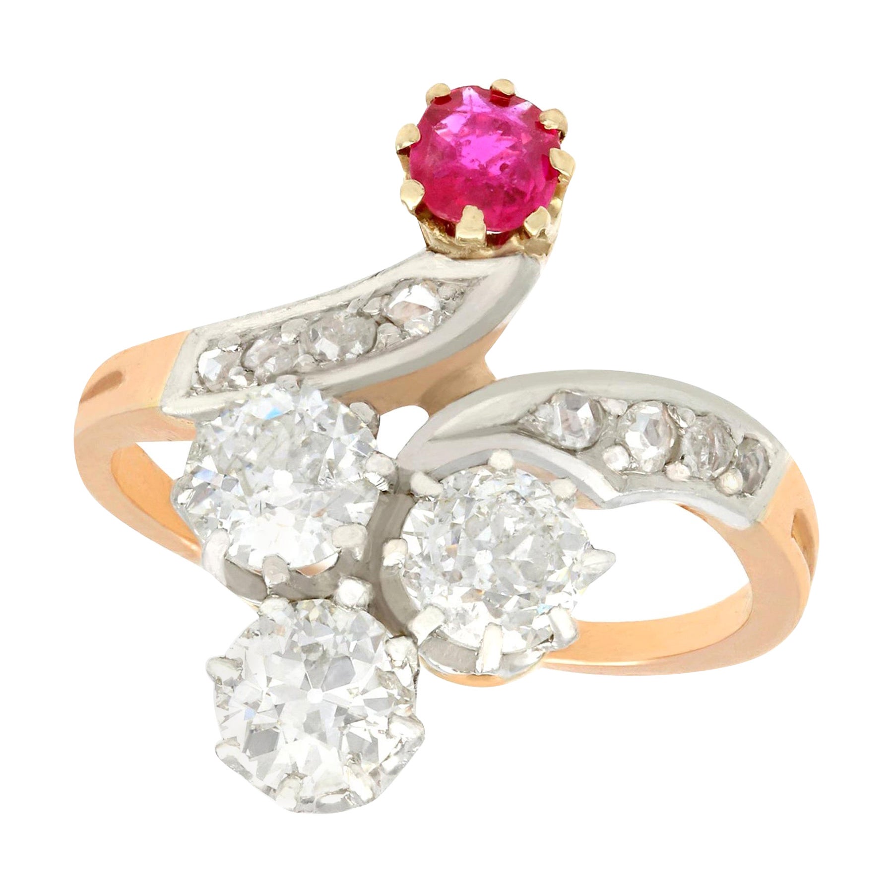 Antiker französischer gedrehter Ring aus Gelbgold mit 1,71 Karat Diamant und Rubin im Angebot