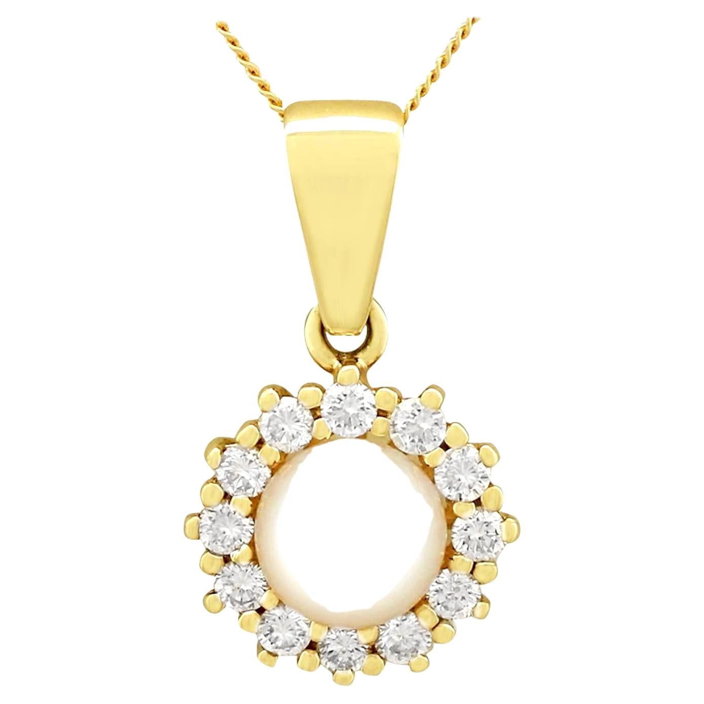 Pendentif vintage en or jaune avec perles de culture et diamants