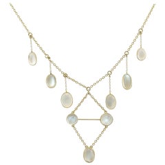 Victorian 23.40 Carat Moonstone Yellow Gold Necklace