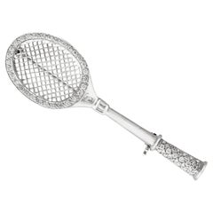 Broche raquette de basket-ball en or blanc et diamants des années 1980