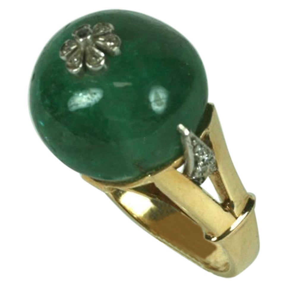 Striking Retro Emerald Bead and Diamond Ring For Sale
