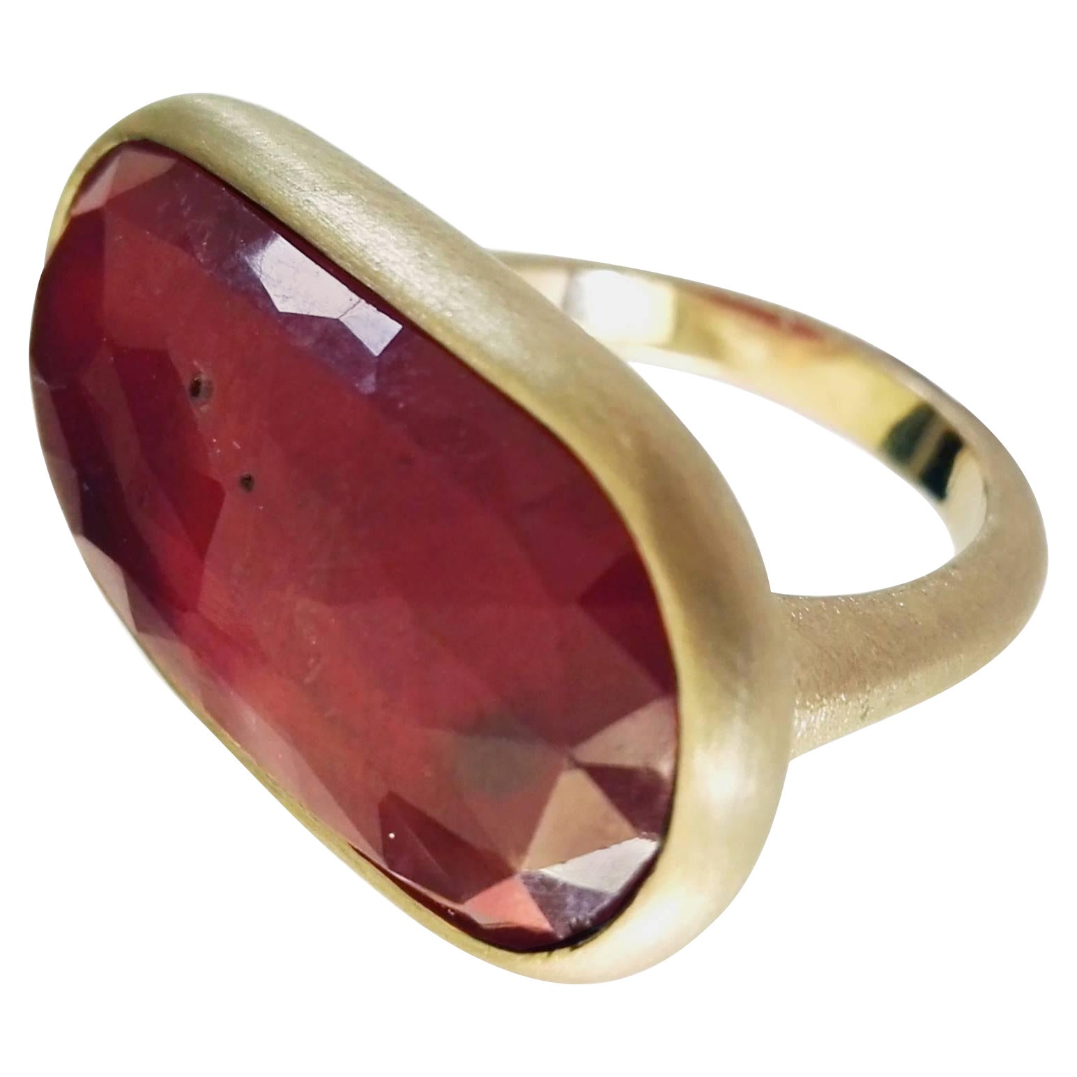 Dalben Faceted Sapphire Satin Gold Ring For Sale