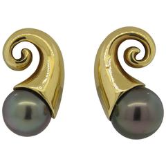 Vintage Black Pearl Gold Swirl Earrings