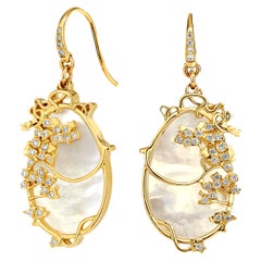 Syna Perlmutt-Ohrringe aus Gelbgold mit Diamanten
