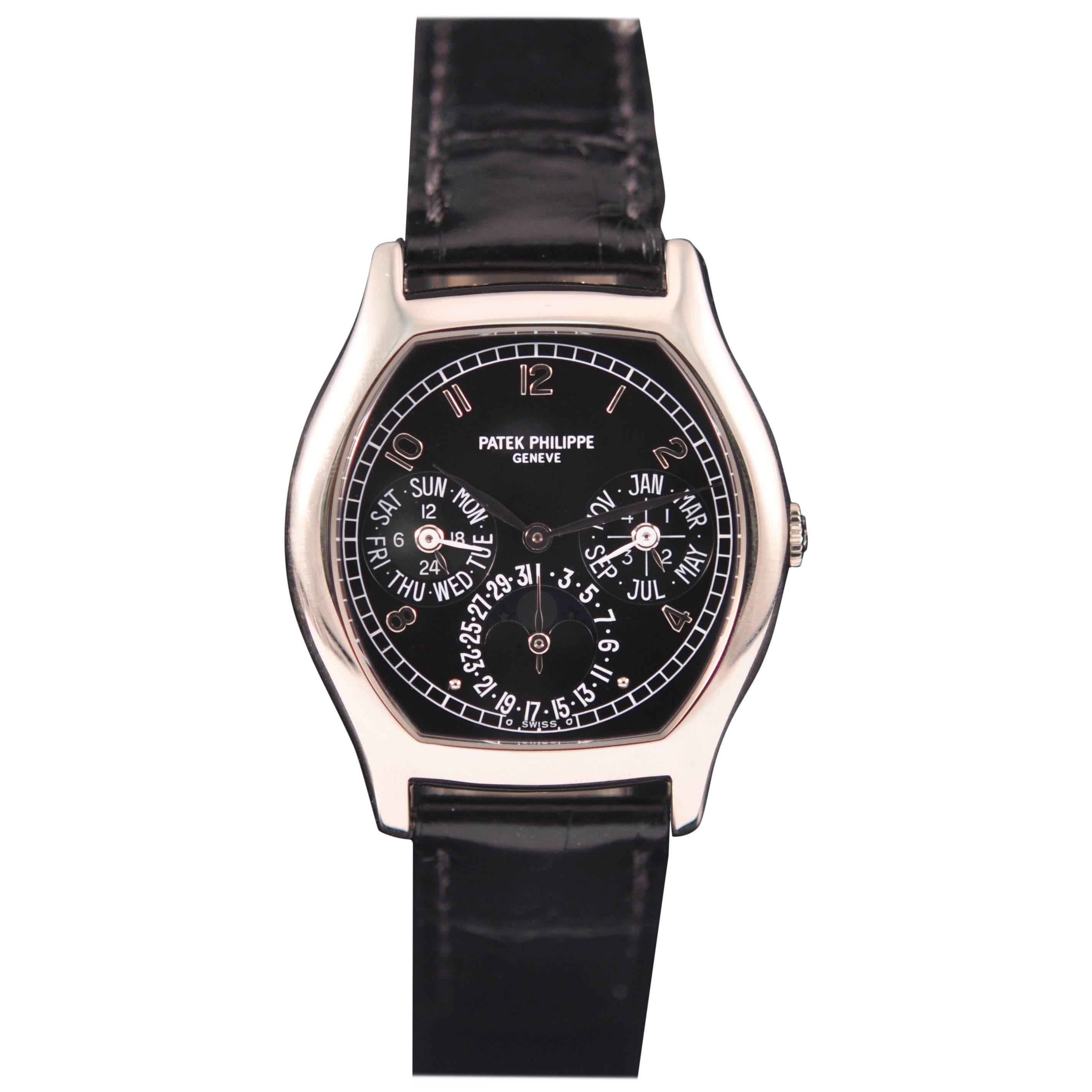 Patek Philippe White Gold Perpetual Calendar Wristwatch Ref 5040G For Sale