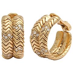 1980s Bulgari Double Snake Pattern Design Diamond Gold Hoop Earrings