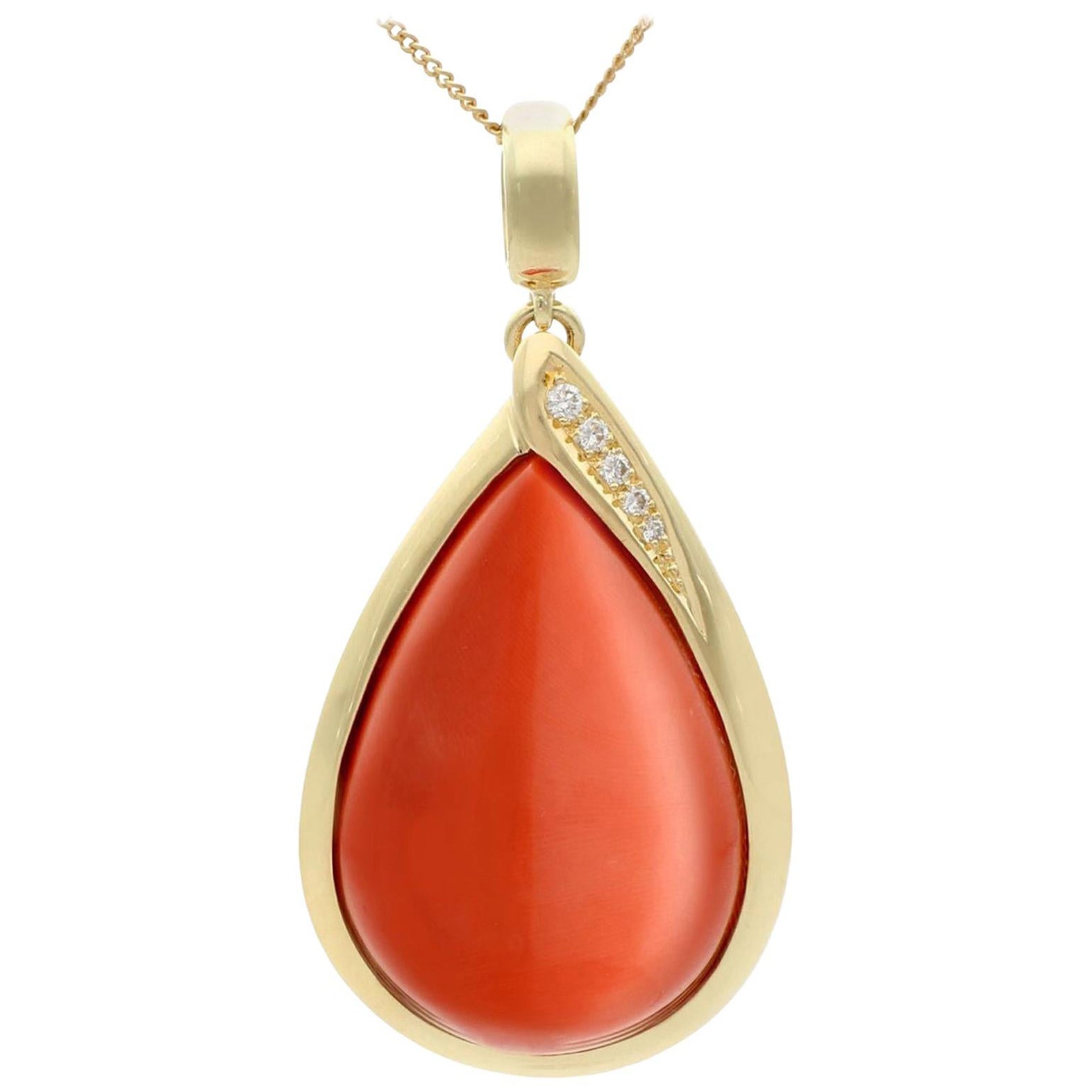 Vintage 59.14 Carat Coral and Diamond Yellow Gold Pendant Circa 1970 For Sale