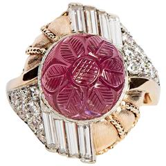 1950s CJ Auger Carved Cabochon Ruby Diamond Gold Platinum Cocktail Ring