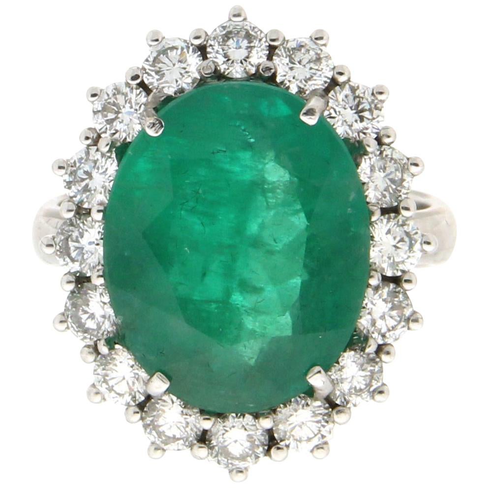 Handcraft Brazilian Emerald 18 Karat White Gold Diamonds Cocktail Ring