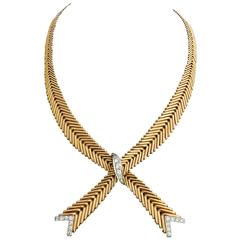 1950s French Diamond Gold Crossover Flexible Necklace 10