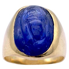 Antique Belle Époque Carved Oval Untreated Sapphire Scarab 18 K Gold Signet Ring