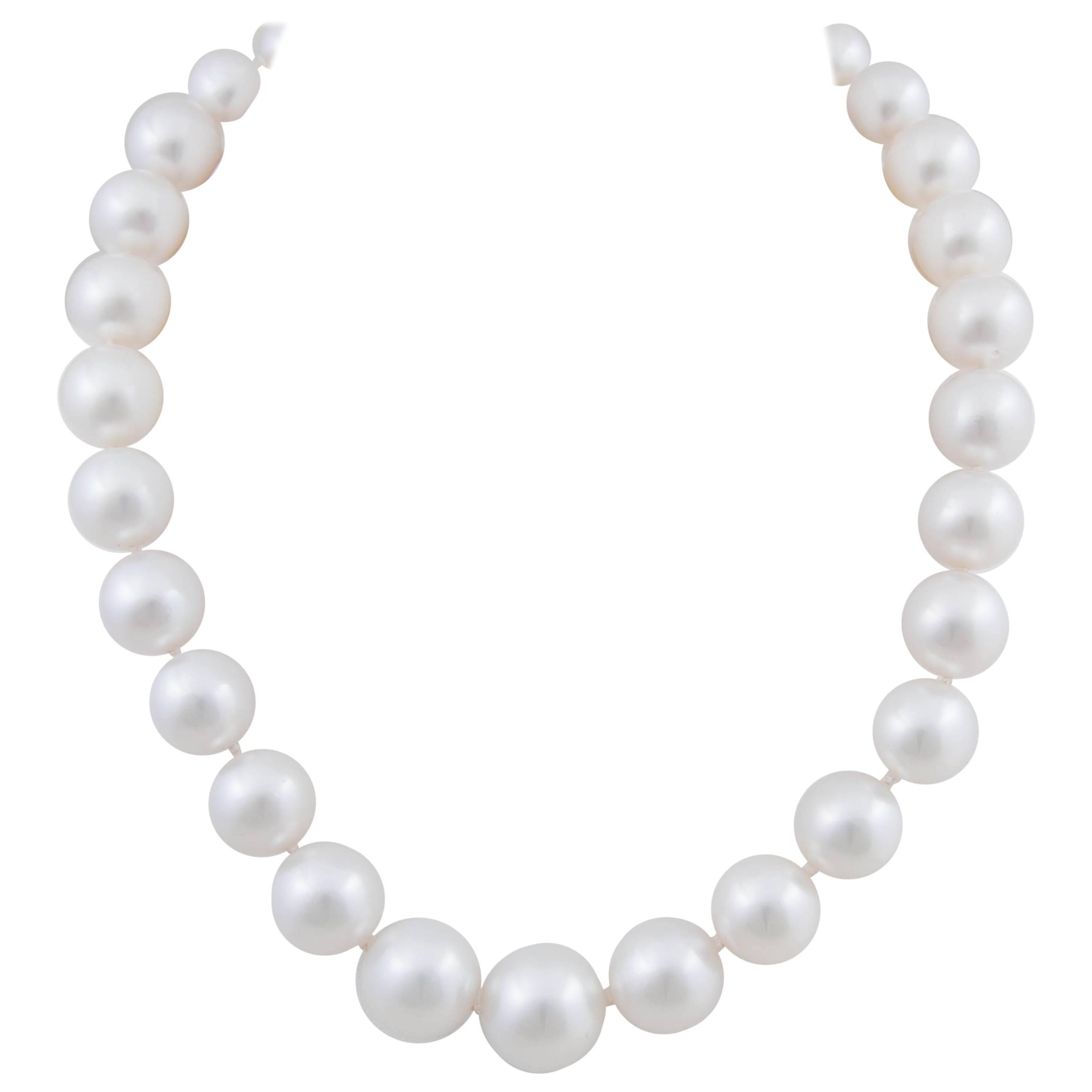 White South Sea Pearl Strand with Diamond Gold Ball Clasp For Sale