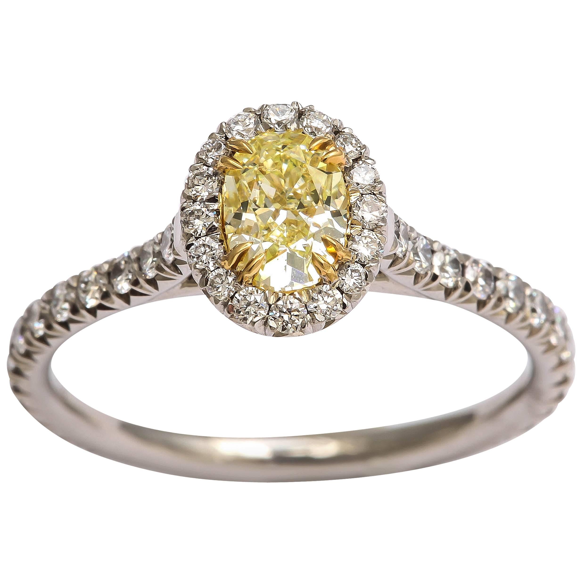 Beautiful Yellow Green Oval Diamond Ring For Sale