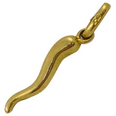 14K Yellow Gold Italian Horn 'Cornicello' 'Corno Portafortuna' Charm Pendant