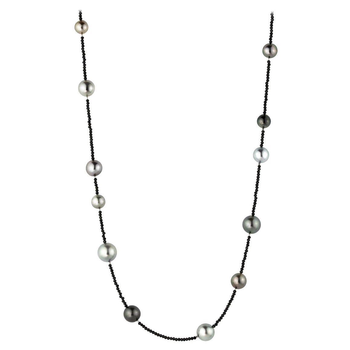 14 Carat Gold Long Strand off Multi Hued Tahitian Pearls and Black Spinel Beads For Sale