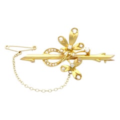 1900s Antique 0.45 Carat Diamond and Yellow Gold Brooch