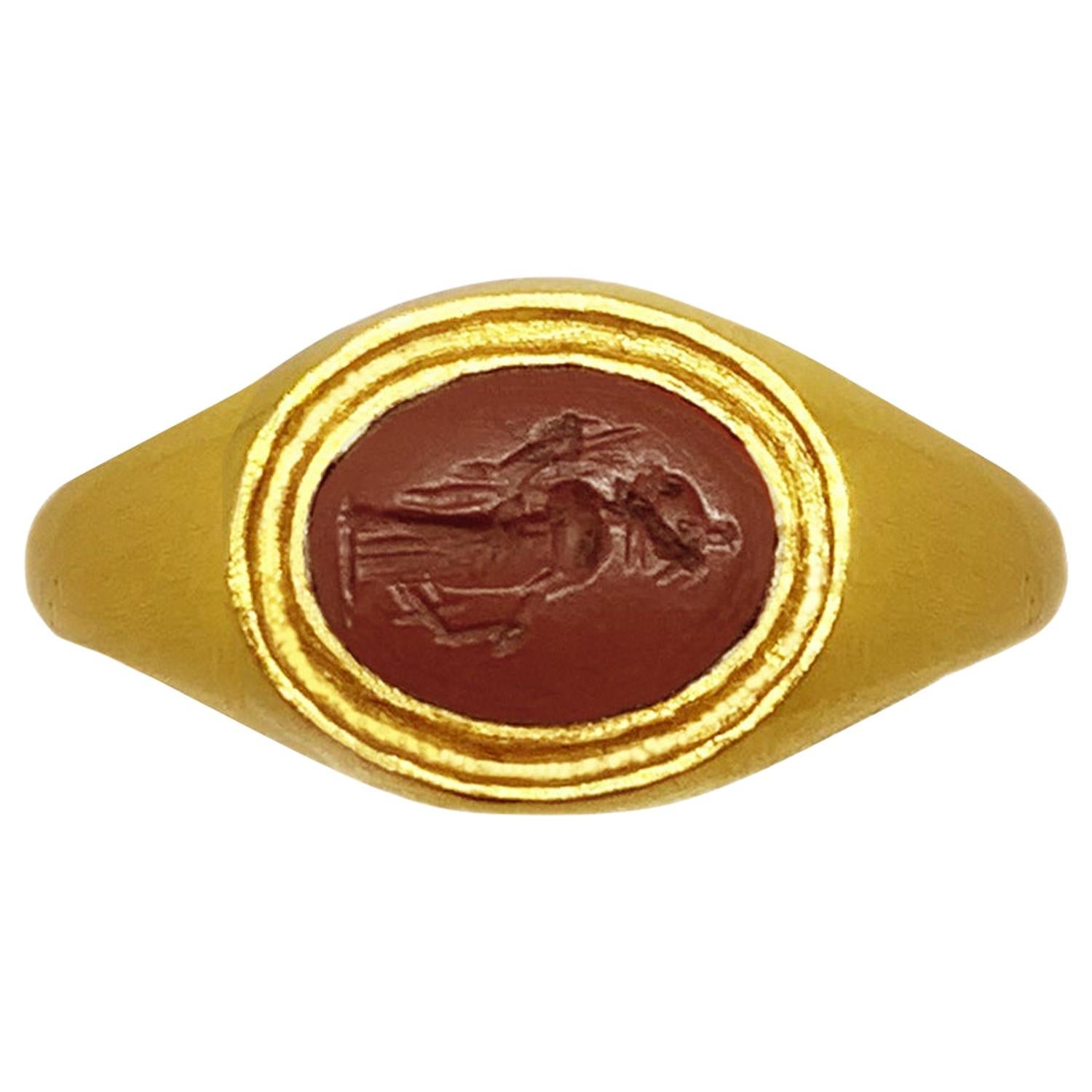 Roman Jasper Intaglio '1st cent. BC' 18 Karat Gold Ring Depicting Fortune