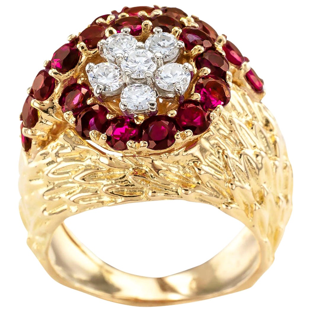 Ruby Diamond Gold Cluster Ring For Sale at 1stDibs