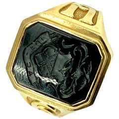 Armorial Crest Georgian Style Antique 14K Yellow Gold Onyx Intaglio Signet Ring 