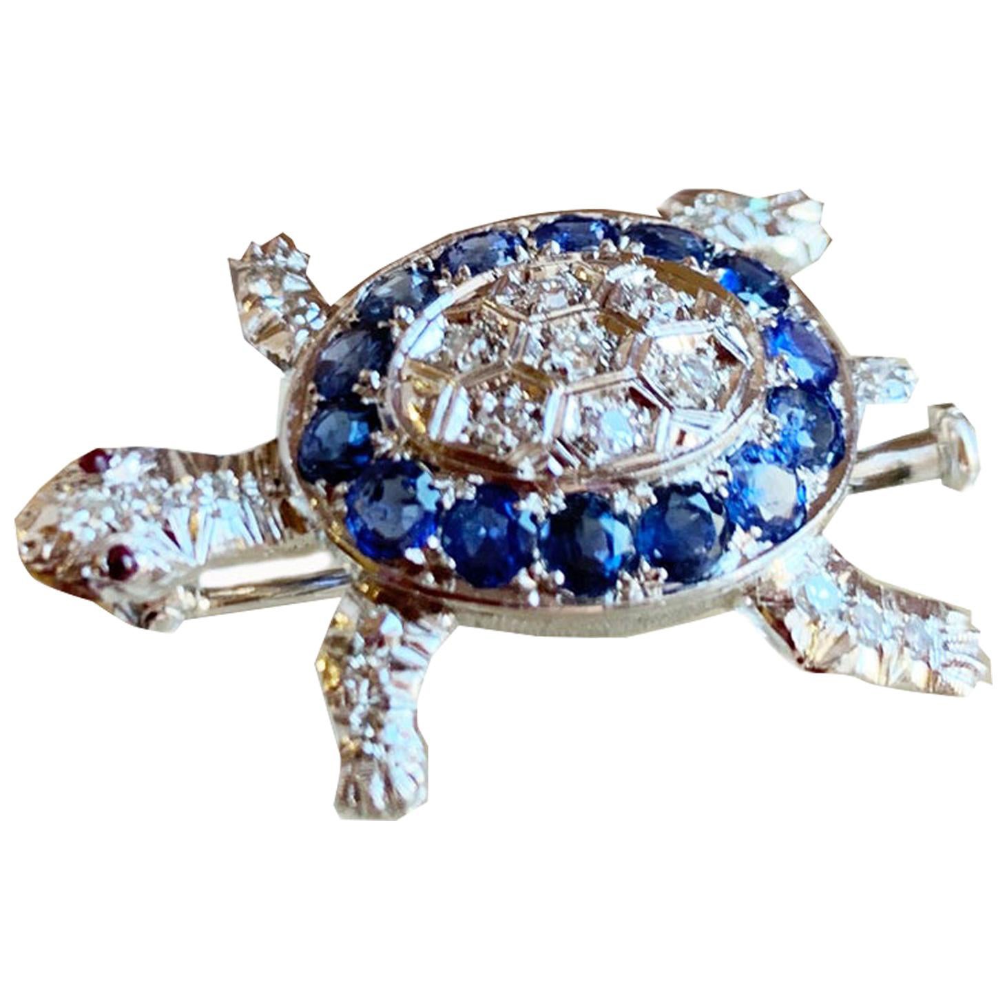14 Natural Sapphires and Diamonds White Gold Turtle Brooch For Sale