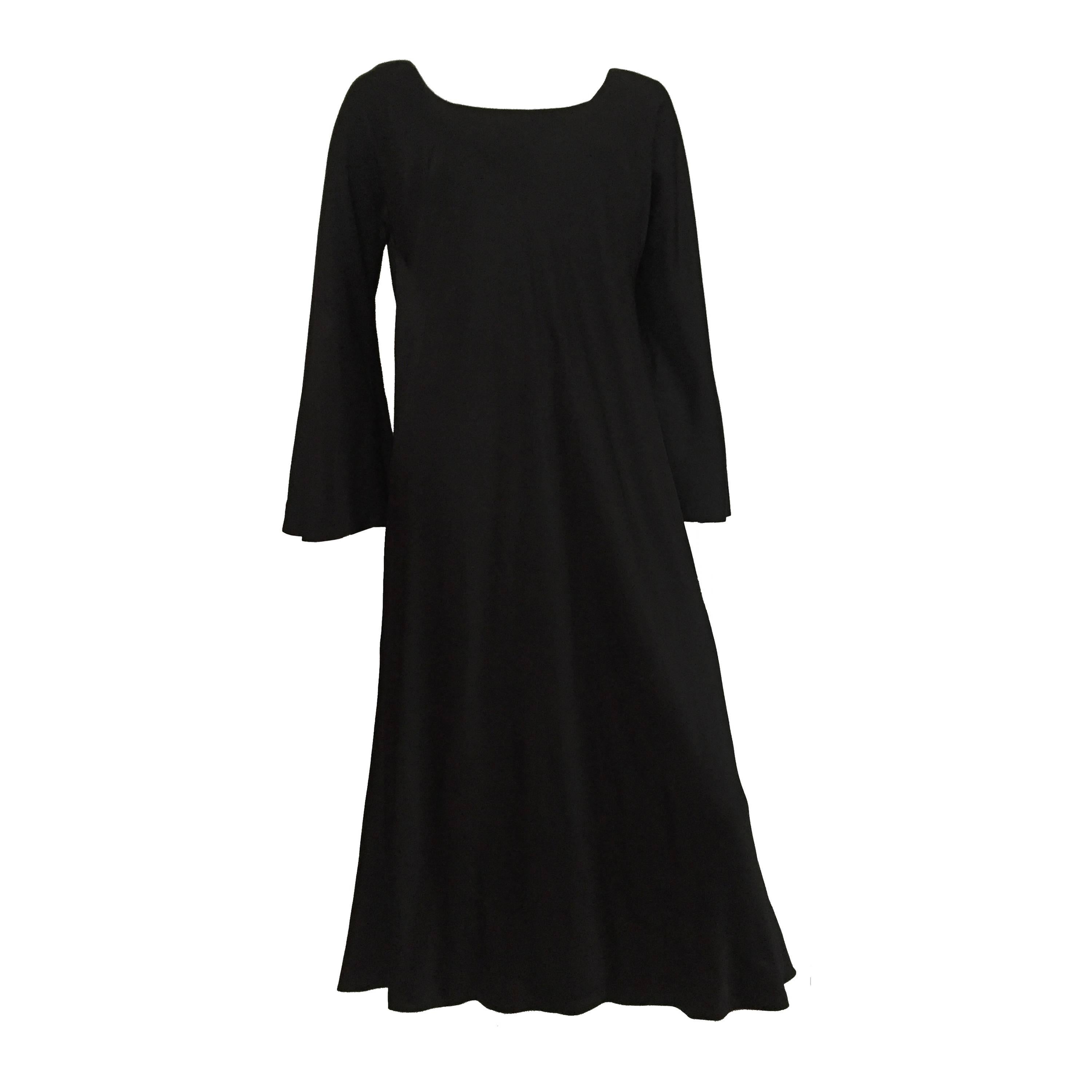 Pauline Trigere 80s black evening dress size 12 / 14. For Sale