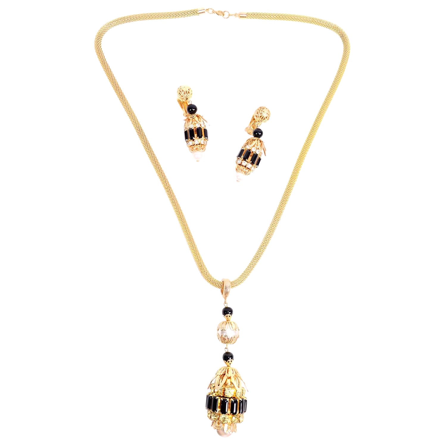 Vintage 1960s Hattie Carnegie Necklace & Earrings W Rhinestones Onyx & Pearls For Sale