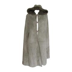 Elegant hooded sheepskin fur cape 5