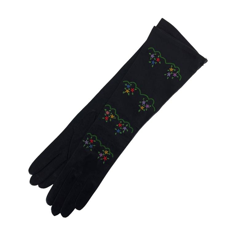 Hand embroidered black leather gloves France 7 For Sale at 1stdibs