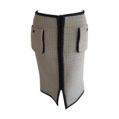 2003 Autumn Chanel Wool Bloucle Skirt with Front Zipper