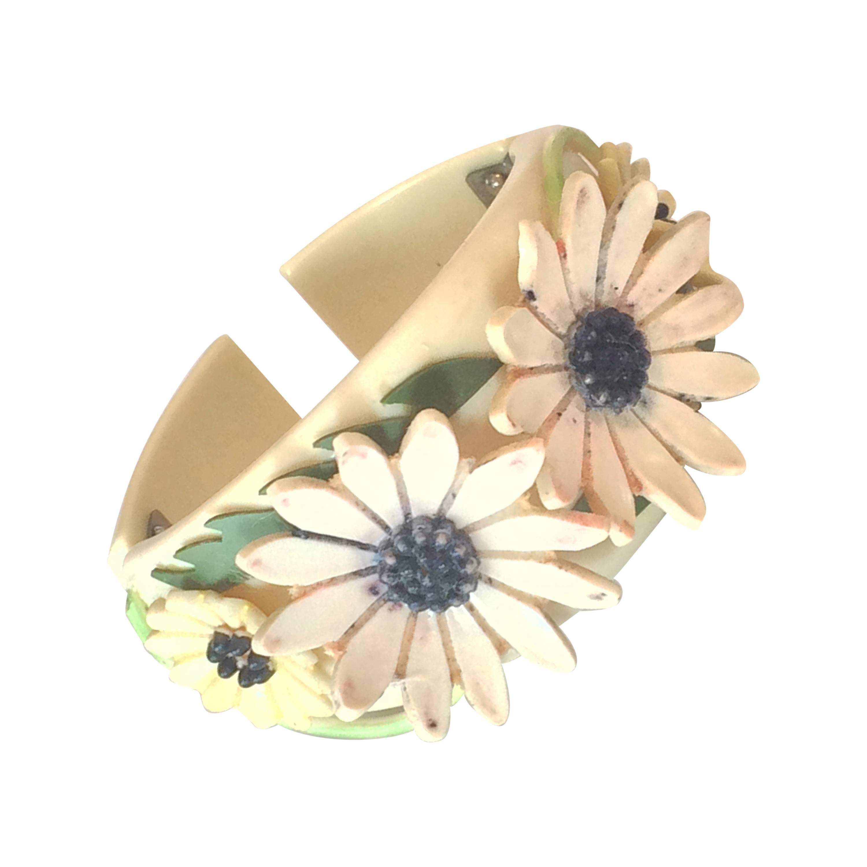 Rare Art Deco bakelite double hinged Daisy flower clamper bracelet