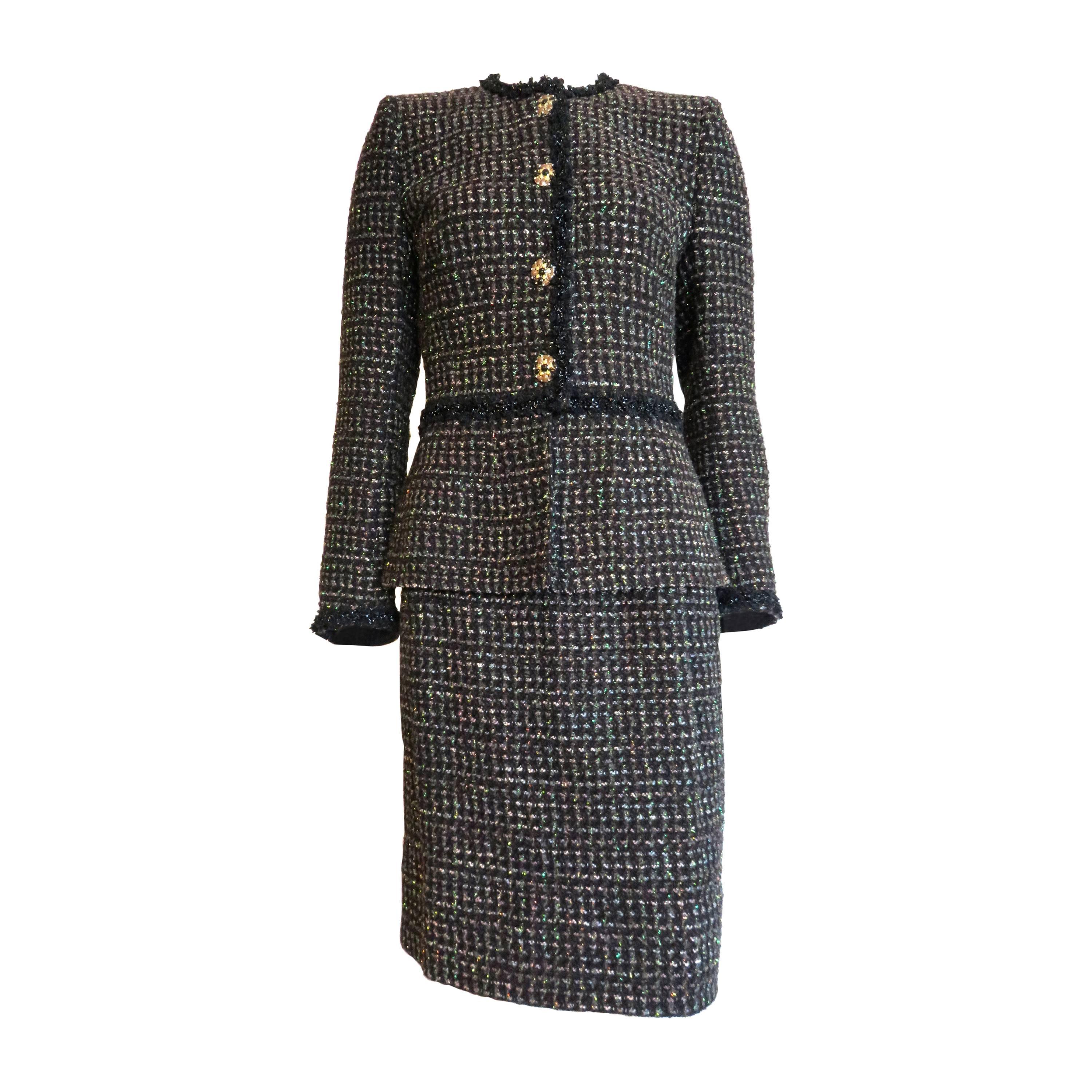 1980
s CHANEL BOUTIQUE Metallic tweed evening skirt suit