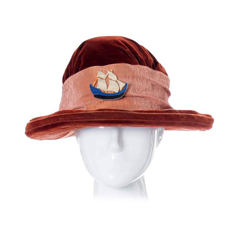 Ladies Edwardian Vintage Velvet Hat With Wide Satin Ribbon and Antique Ship  For Sale