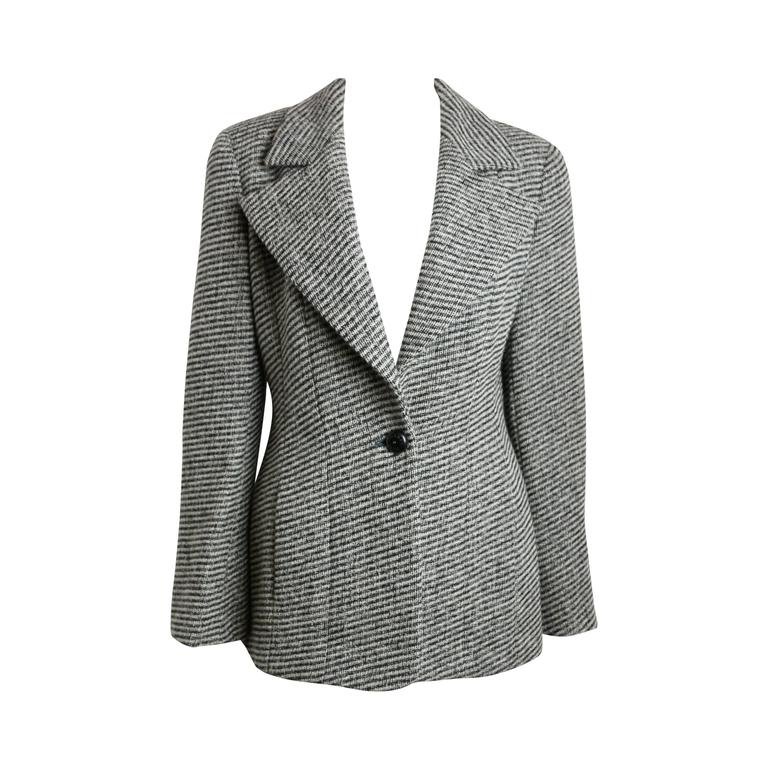 Chanel Classic Wood Black and White Tweed Blazer For Sale at 1stdibs