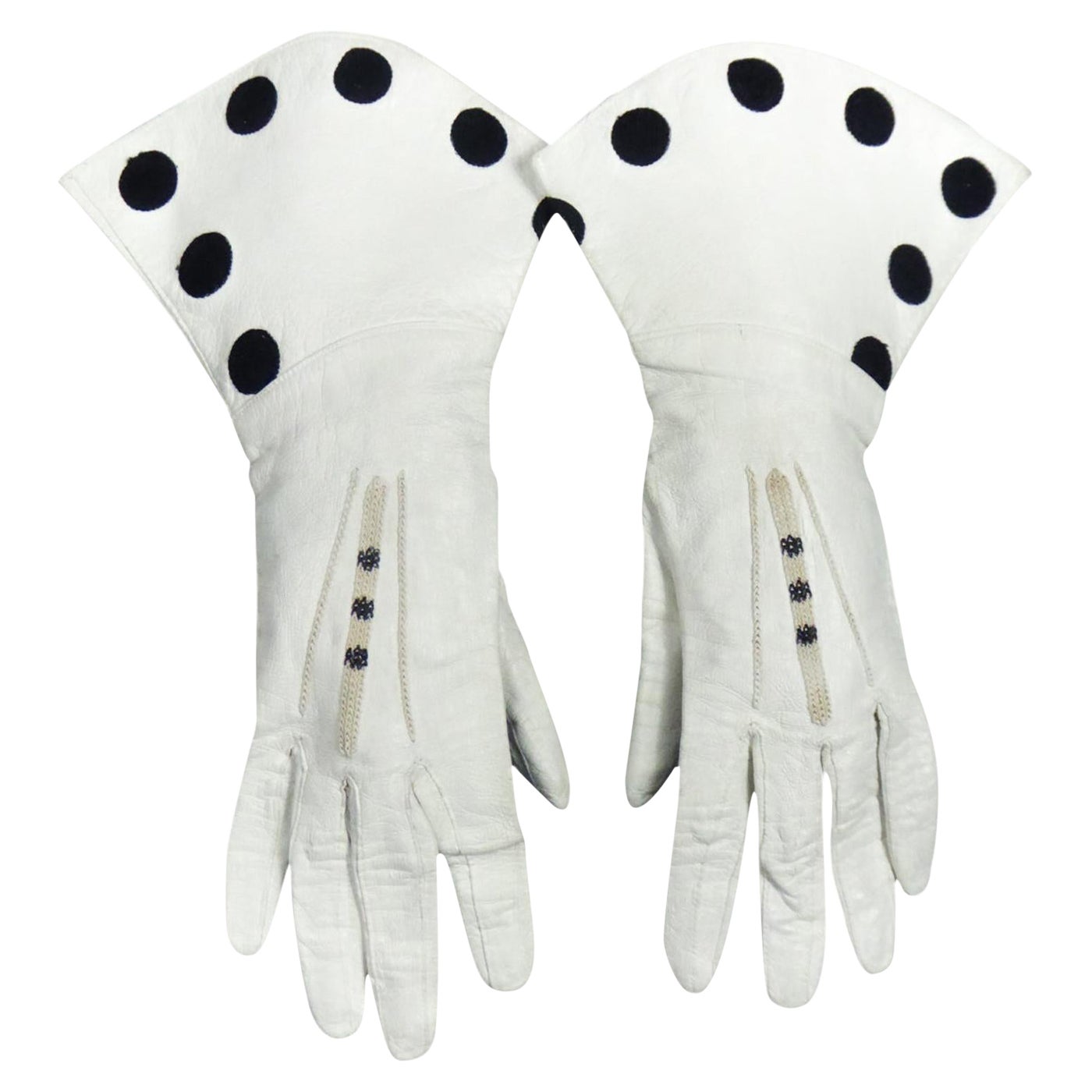 Paar Handschuhe aus weißem, besticktem Leder - England um 1950/1960 im Angebot