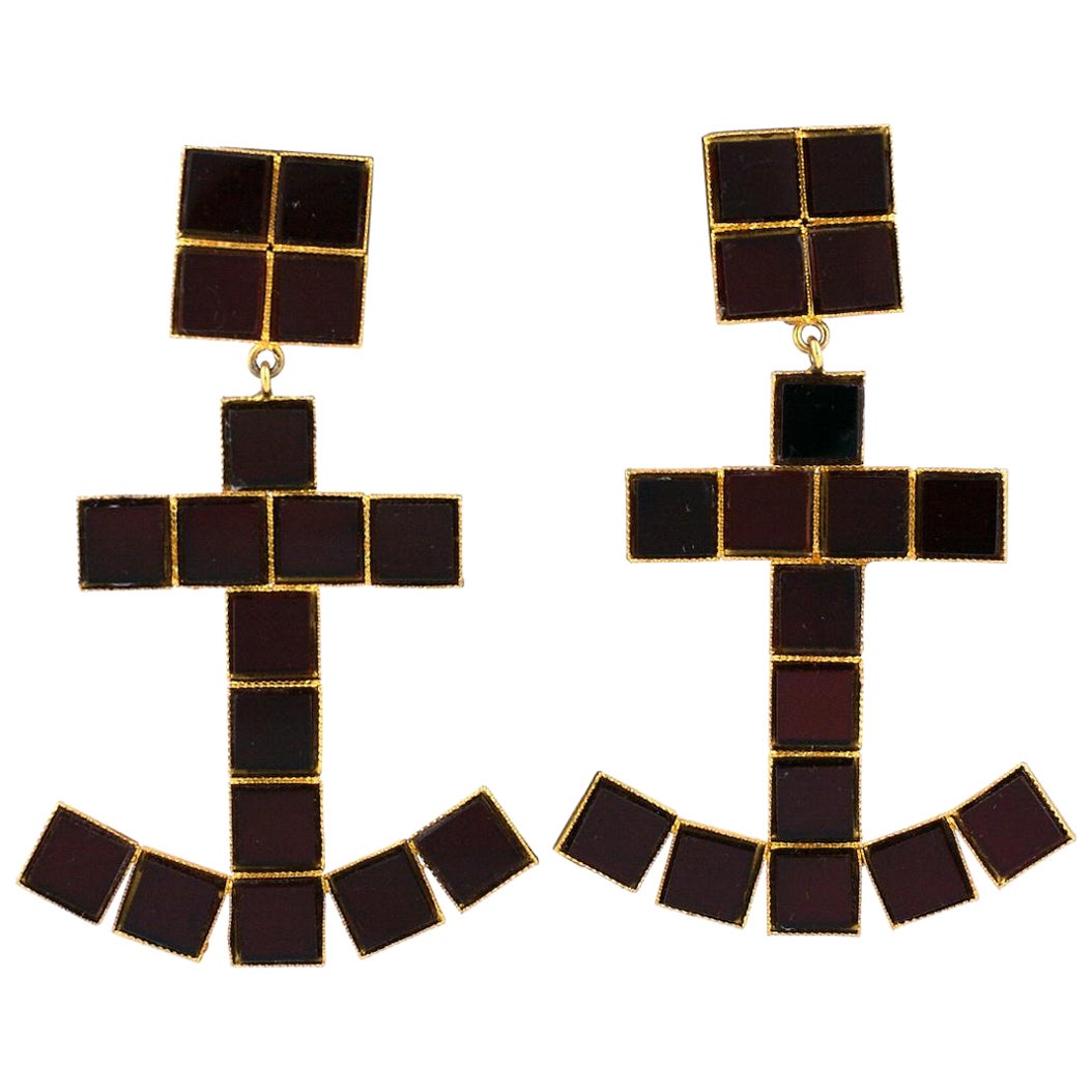 Ikonische Yves Saint Laurent Ikonische Spiegelfliesen-Ohrringe mit Anker im Angebot
