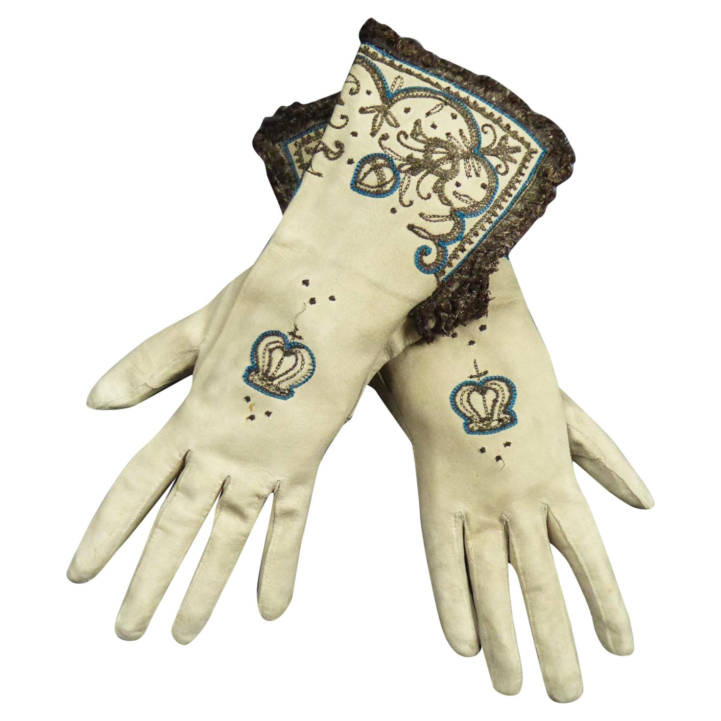 Chanel New Shearling Pearls Gloves - Vintage Lux