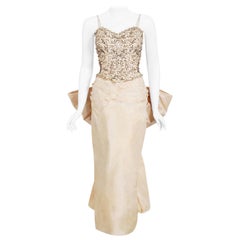 1950's Custom Couture Perlen Jewell Elfenbein Seide Sanduhr Back-Bow Brautkleid