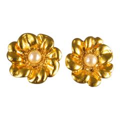 KENZO Gold Flower w/ Pearl Clip On Earrings