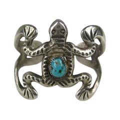 Vintage Navajo Sterling Silver Sandcast Frog Bracelet 4