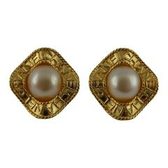 Chanel Vintage Pearl Clip-On Earrings Fall 1997 10