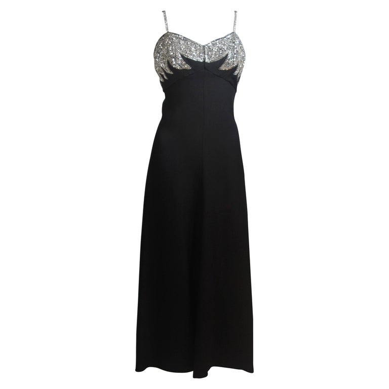 green emerald velvet dress Amazon.com: BluePlum Plus Size Formal Dresses for Women 2025, Cocktail  Dresses with V-Neck, A-Line Wedding Guest Dresses Maxi Elegant Dress for  Party, Peacock Blue, Black & Gold, Size L : Clothing, Shoes