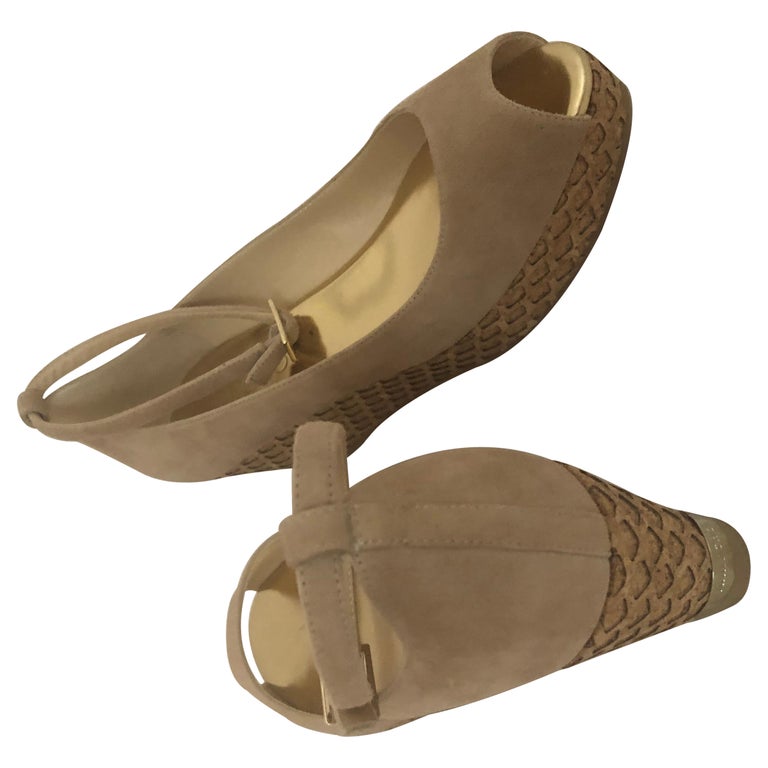 Jimmy Choo Nappa Leather Nevara Wedge Sandals - Size 9 / 39 (SHF-18618 –  LuxeDH
