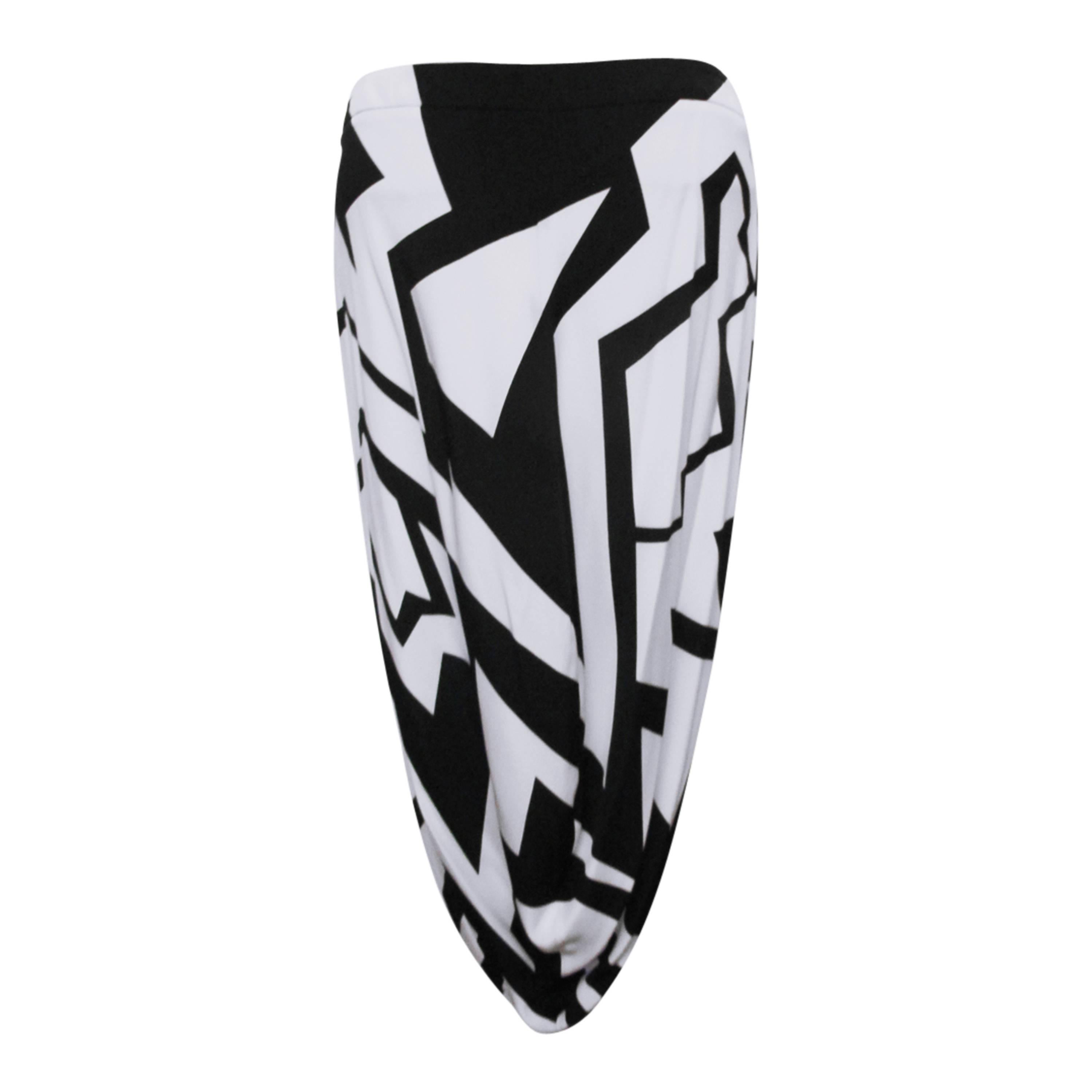 NEW Fall 2013 Runway Tom Ford Chalk and Black Geometric Print Harem Skirt For Sale